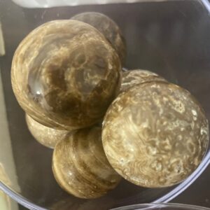 Chocolate calcite gum ball