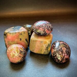 Rhodonite tumble