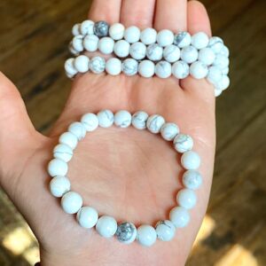 Howlite bracelet 8mm