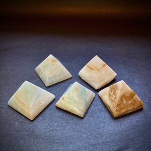 Mini pyramid Caribbean calcite