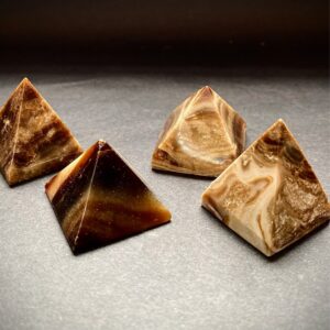 Mini pyramid chocolate calcite