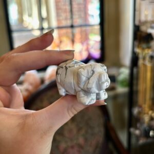 Howlite Pig Carving