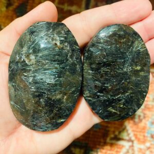 Fireworks palm stone